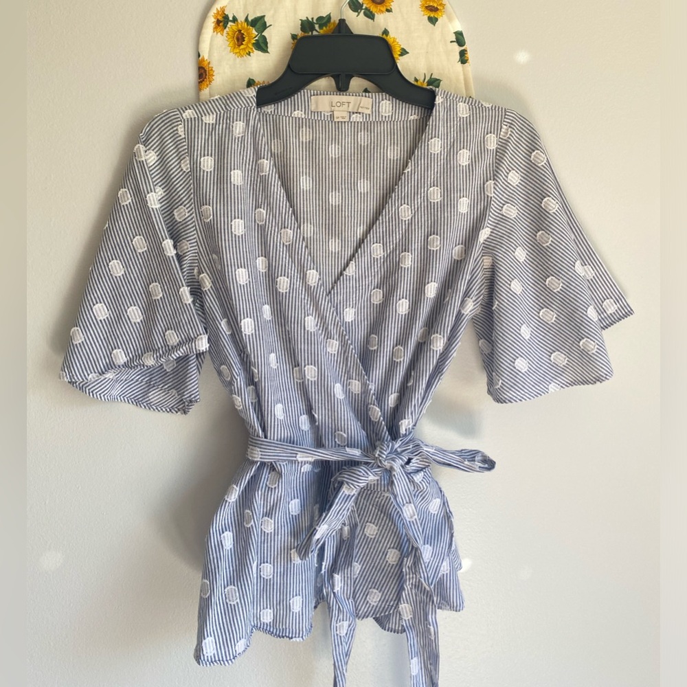 LOFT POLKA DOT STRIPE WRAP TOP SIZE S PETITE
